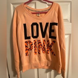 Sz M VS Pink leopard print crewneck